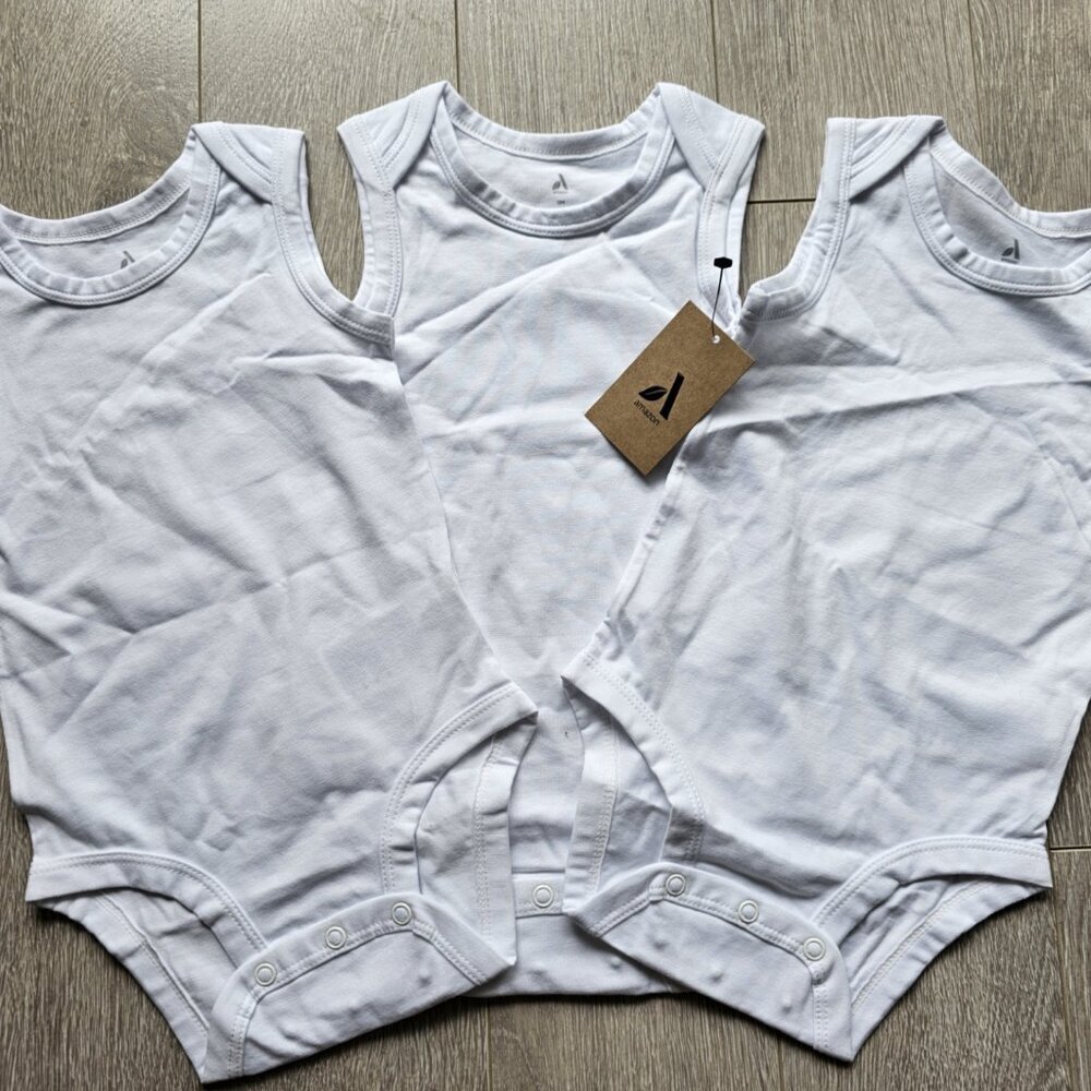 New Baby 3-Pack Sleeveless One-Piece  Onesie